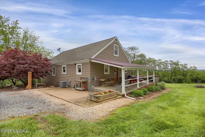 Property Photo:  15429 US-15  PA 17887 