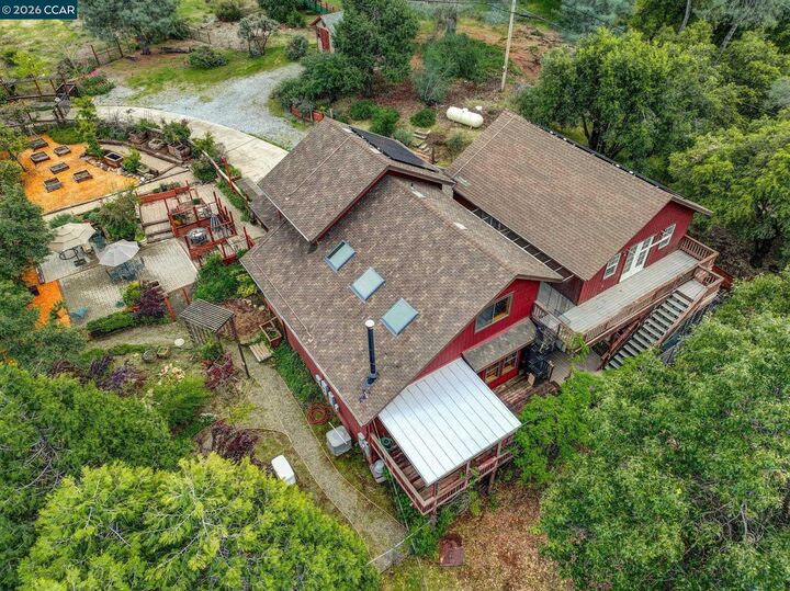 Property Photo: 5184 Darby Russell Rd CA 95247