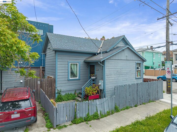 Property Photo:  502 Lewis St  CA 94607 