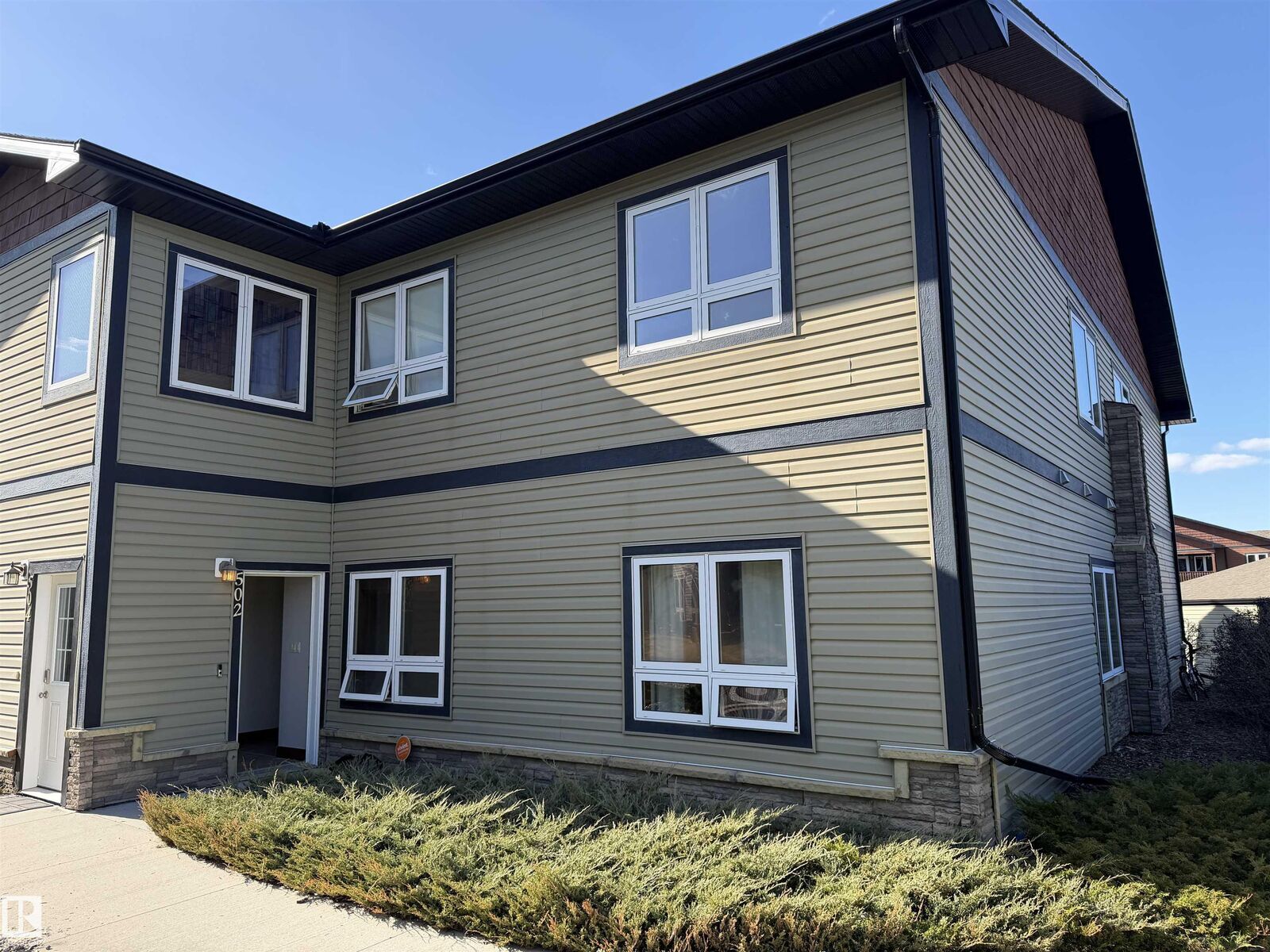 Property Photo:  502 Graybriar Green  AB T7Z 0G1 