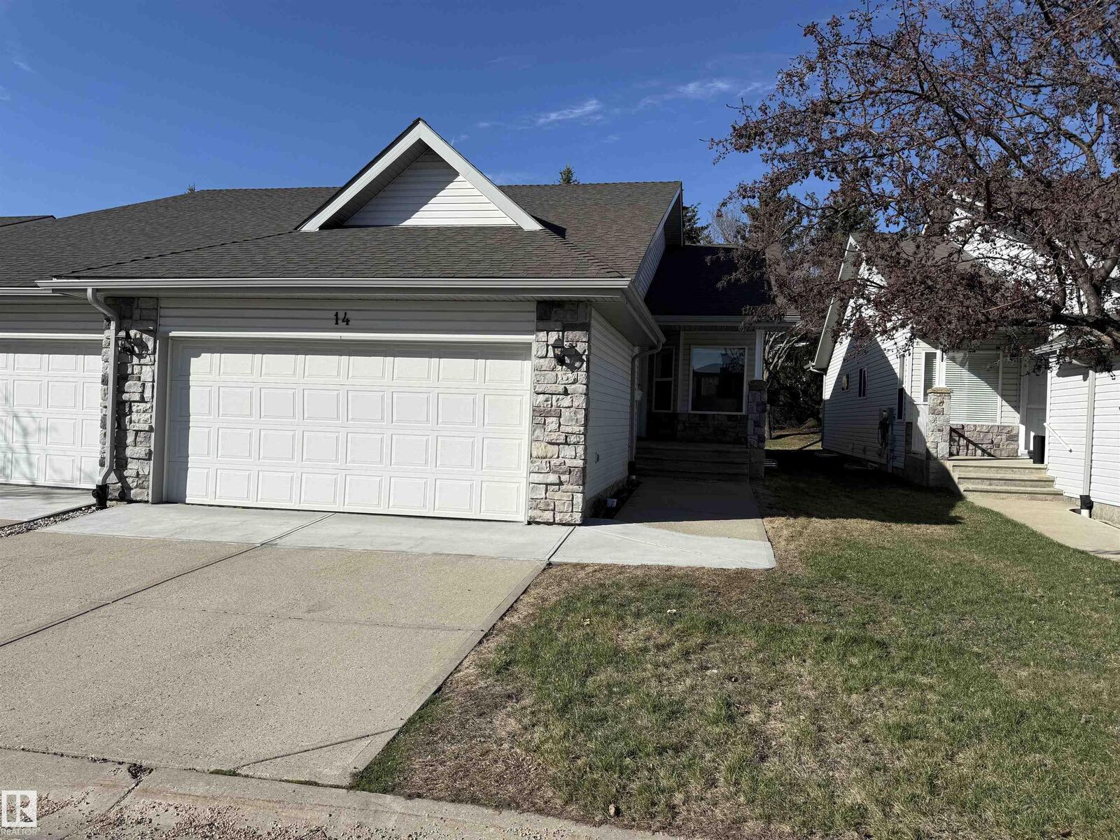 Property Photo:  330 Galbraith Close NW 14  AB T5T 6L9 