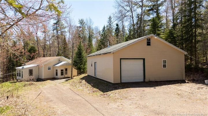 Property Photo:  27 Parkindale Road  NB E4Z 3A6 