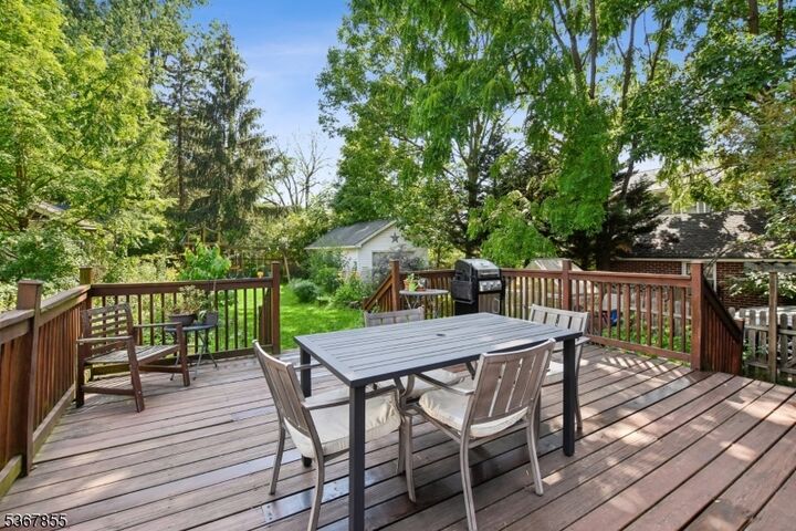 Property Photo:  6 Midland Blvd  NJ 07040 