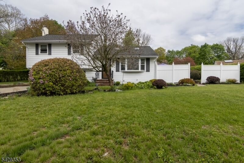 Property Photo:  33 Marudy Dr  NJ 08809 