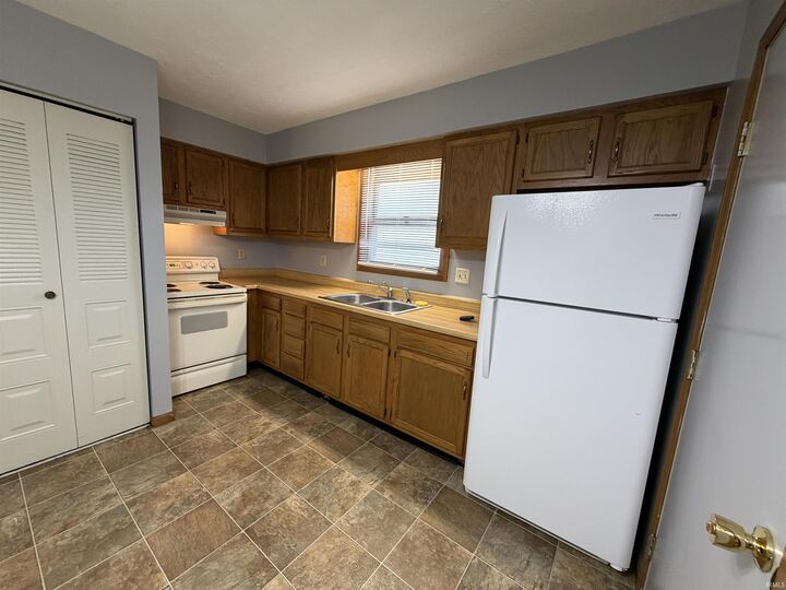 Property Photo:  301, 303, 305 SE A Street  IN 47441 