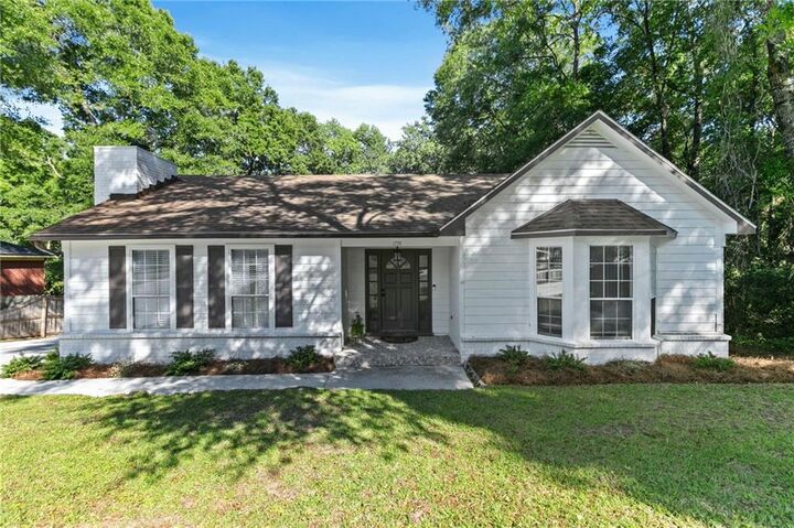 Property Photo: 1774 Princeton Woods Drive E AL 36618