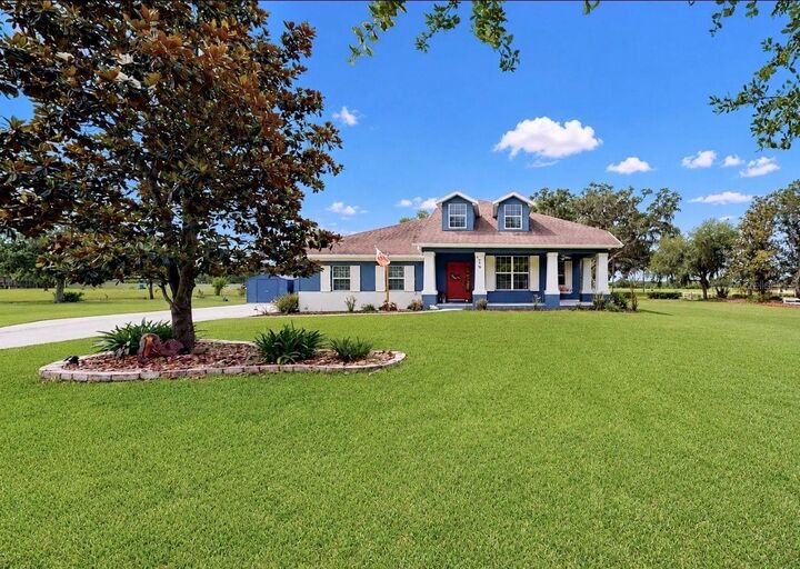 Property Photo: 13101 Done Groven Drive FL 33527