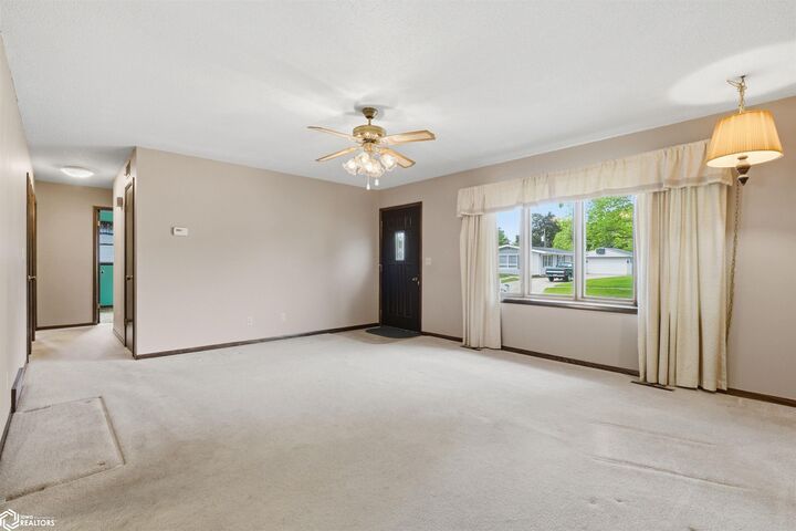 Property Photo: 710 Broadway Street IA 52655