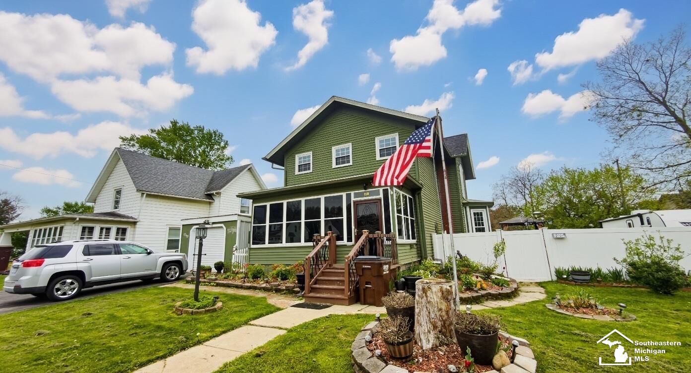 Property Photo:  230 E Center Street  MI 49270 