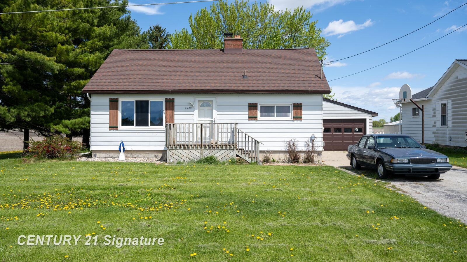 Property Photo:  1620 Evon Road  MI 48601 