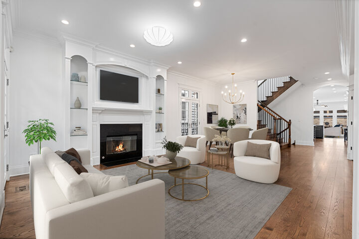 Property Photo:  4336 N Claremont Avenue  IL 60618 