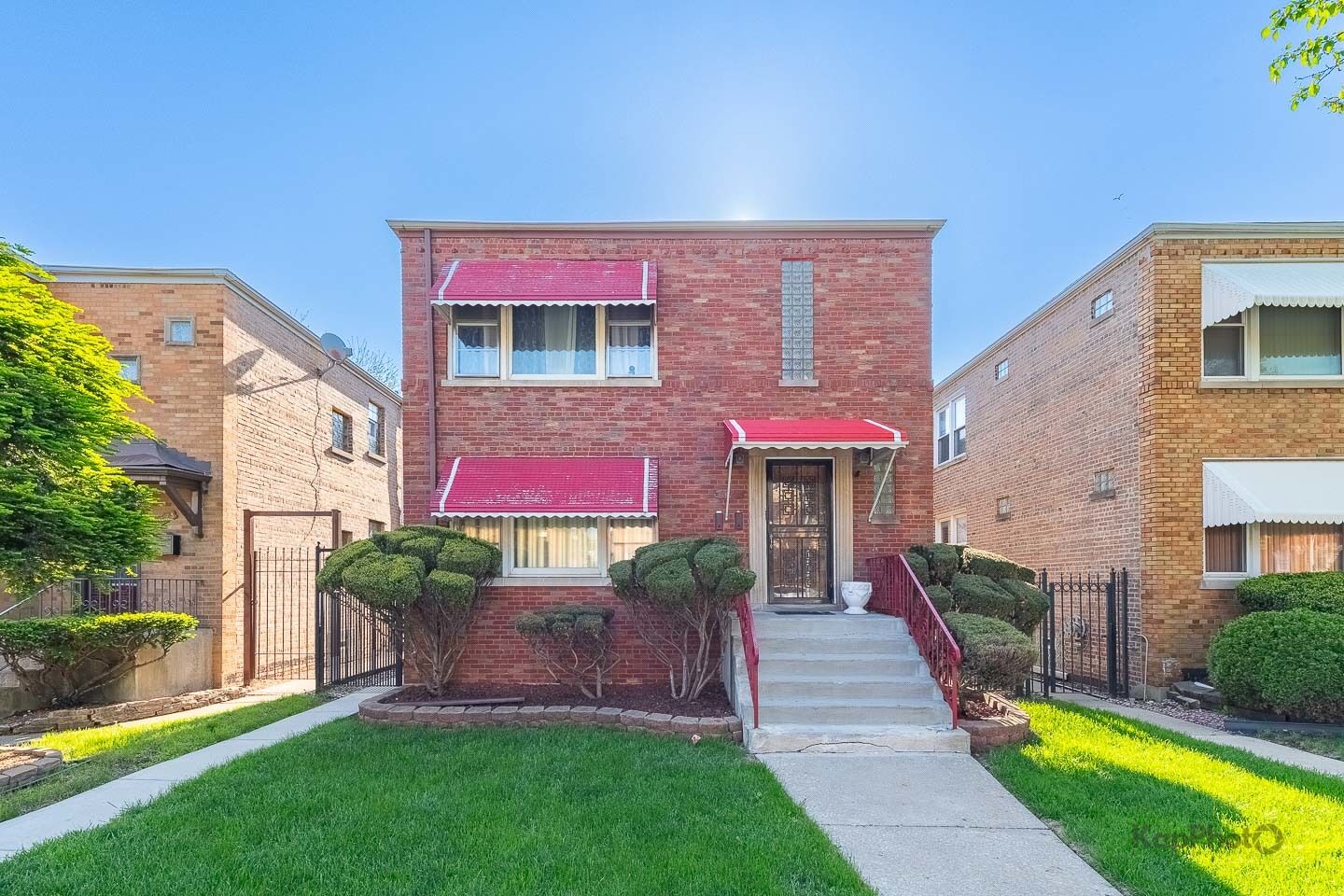 Property Photo:  8725 S Harper Avenue 2  IL 60619 