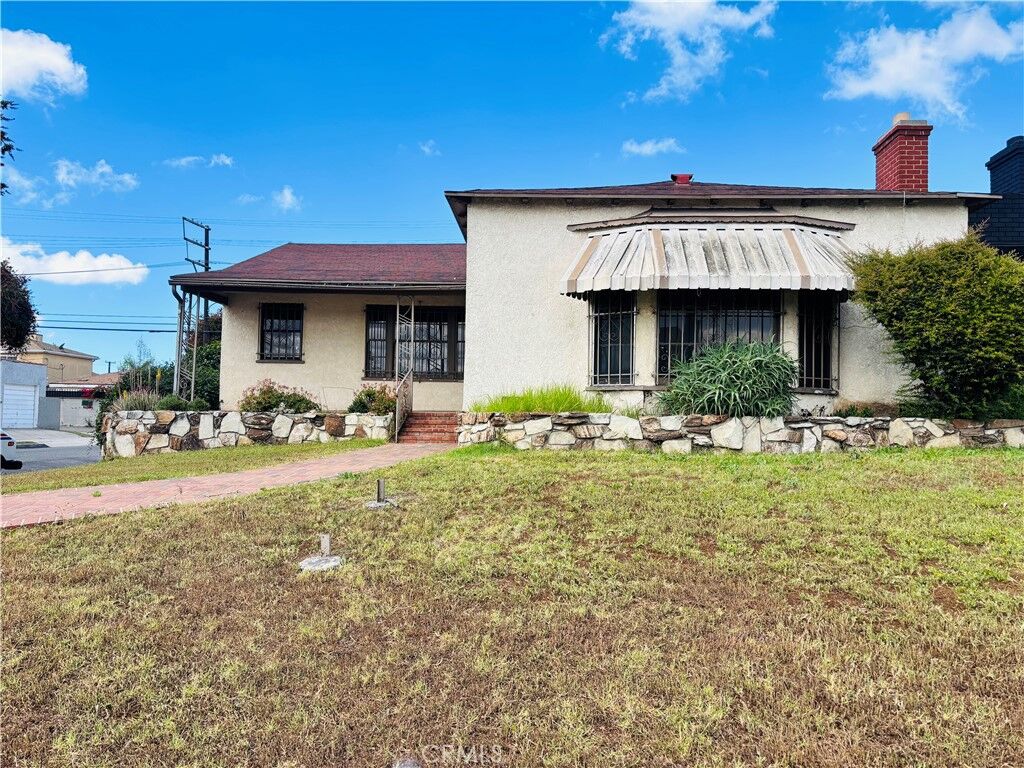 Property Photo:  8721 Crenshaw Boulevard  CA 90305 