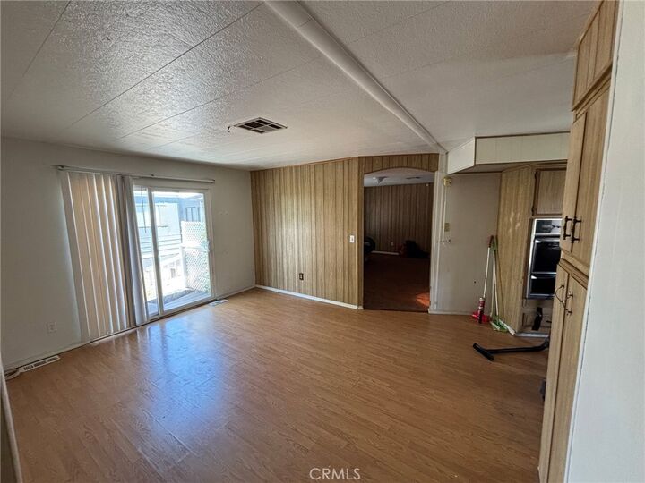 Property Photo:  1701 S Thornburg Street  CA 93458 