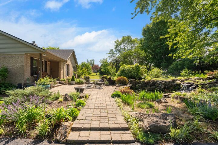Property Photo:  2740 Critz Ln  TN 37179 