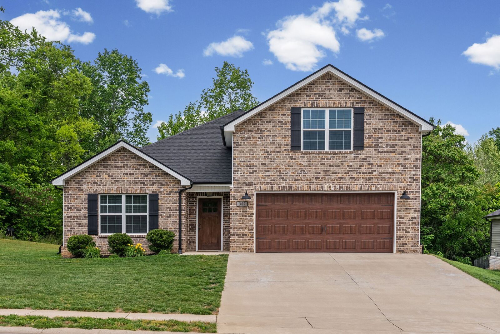 Property Photo:  309 Wingfield Dr  TN 37043 