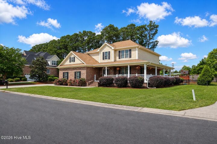 Property Photo: 319 Ashworth Manor Court NC 28412