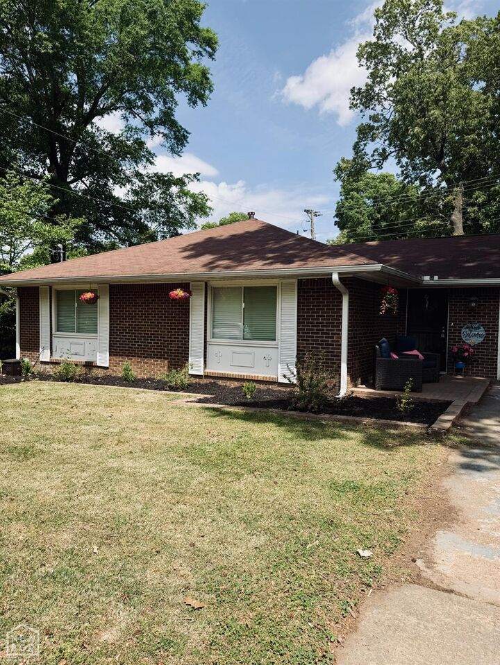Property Photo:  1500 Linden  AR 72401 