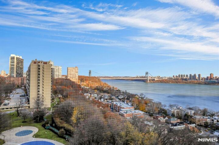 Property Photo: 5 Horizon # 907 NJ 07024