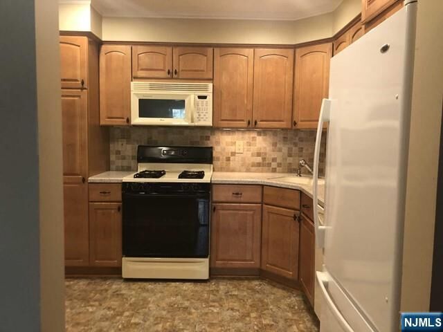 Property Photo:  327 Linden Street 327  NJ 07430 