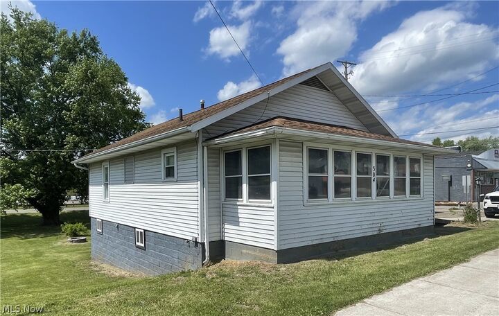 Property Photo: 304 Dewey Avenue OH 43725