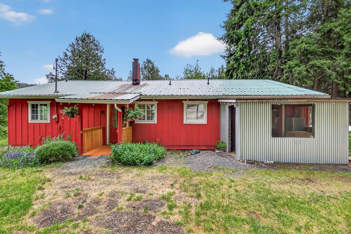 Property Photo:  181 Brimstone Gulch Road  OR 97497 