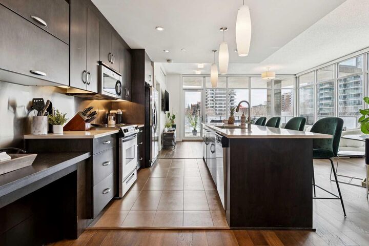 Property Photo:  530 12 Avenue SW 201  AB T2R 0B1 