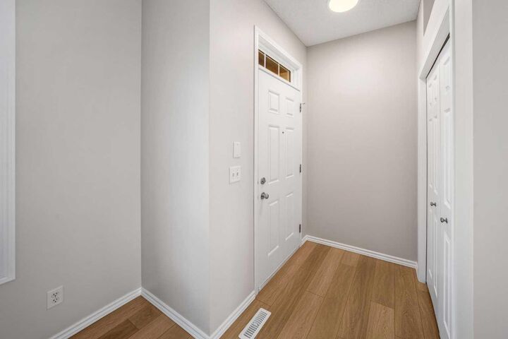Property Photo:  99 Covemeadow Close NE  AB T3K 6G9 