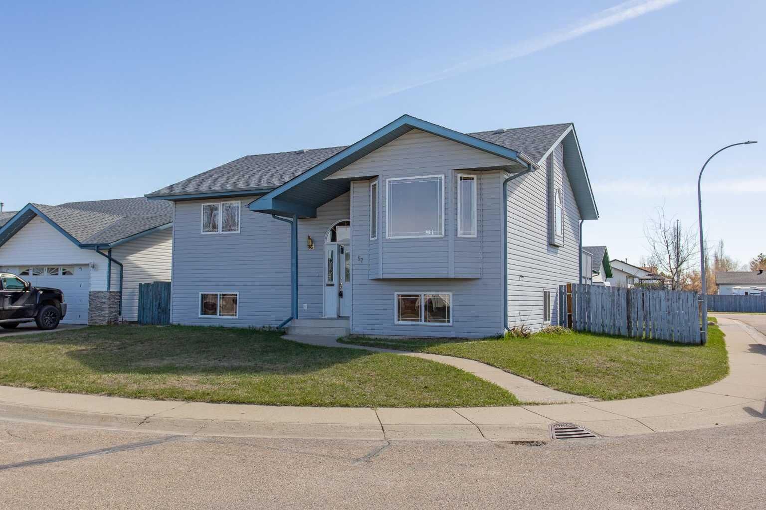 Property Photo:  57 Spring Close  AB T0M 0J0 
