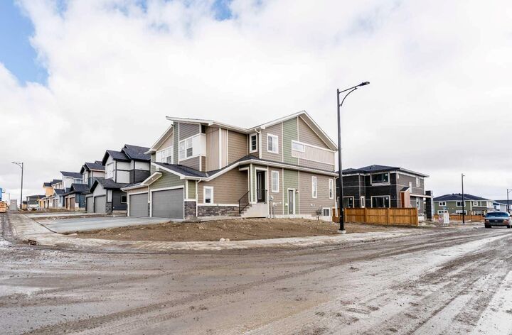 Property Photo: 99 Waterford Mews AB T1X 3B7