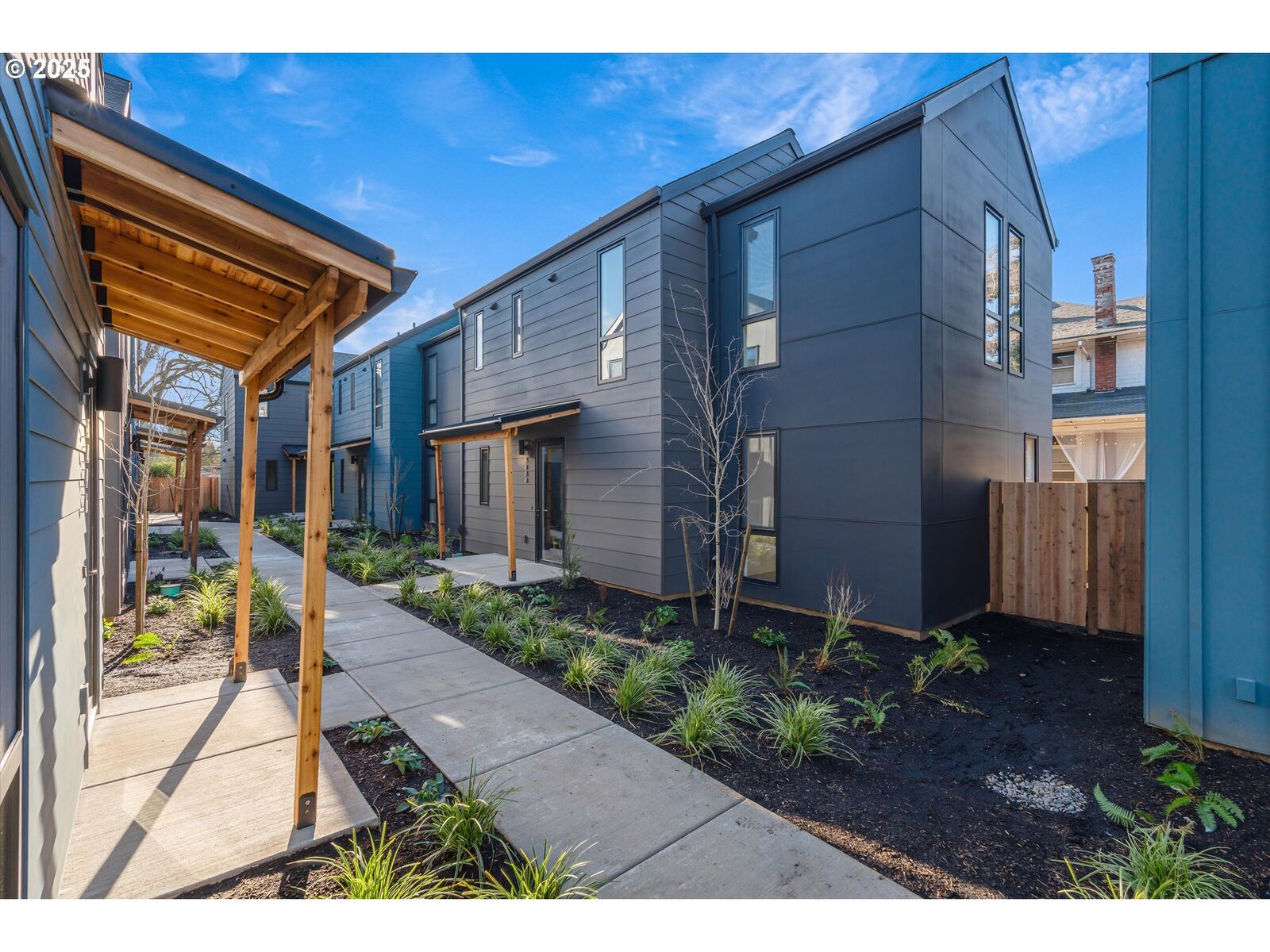 Property Photo: 5486 SE Boise St OR 97206