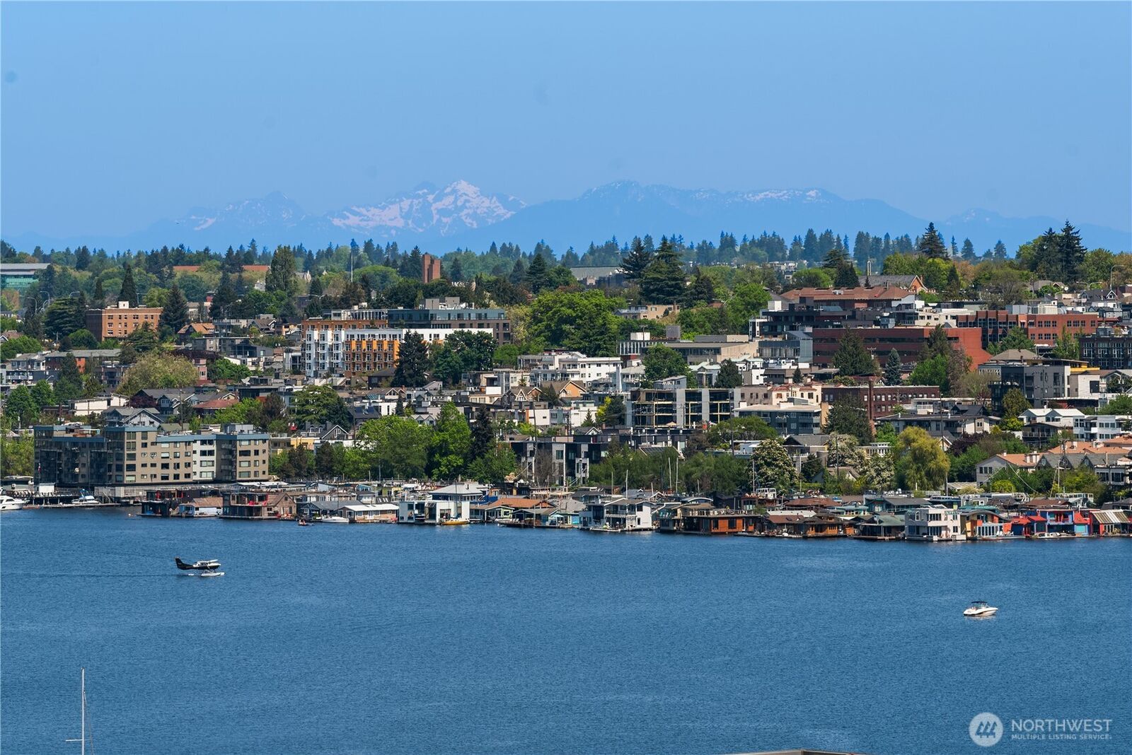 Property Photo:  1000  Aurora Avenue N 609  WA 98109 