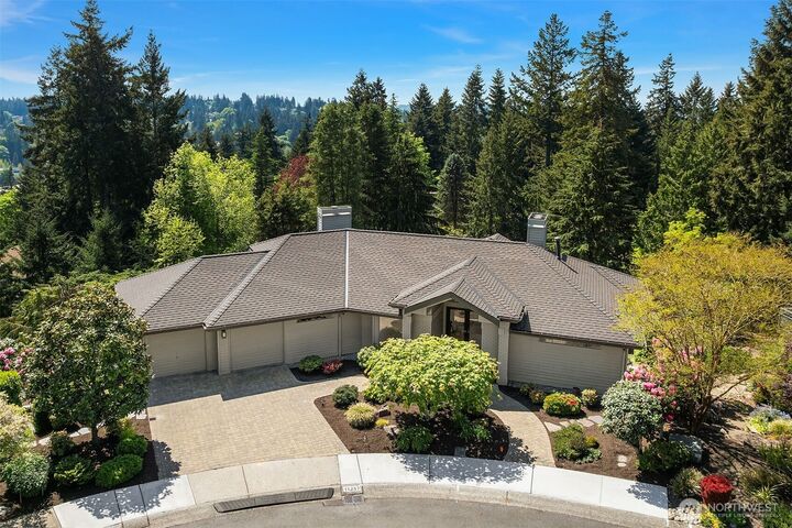 Property Photo:  11257 NE 37th Place  WA 98004 