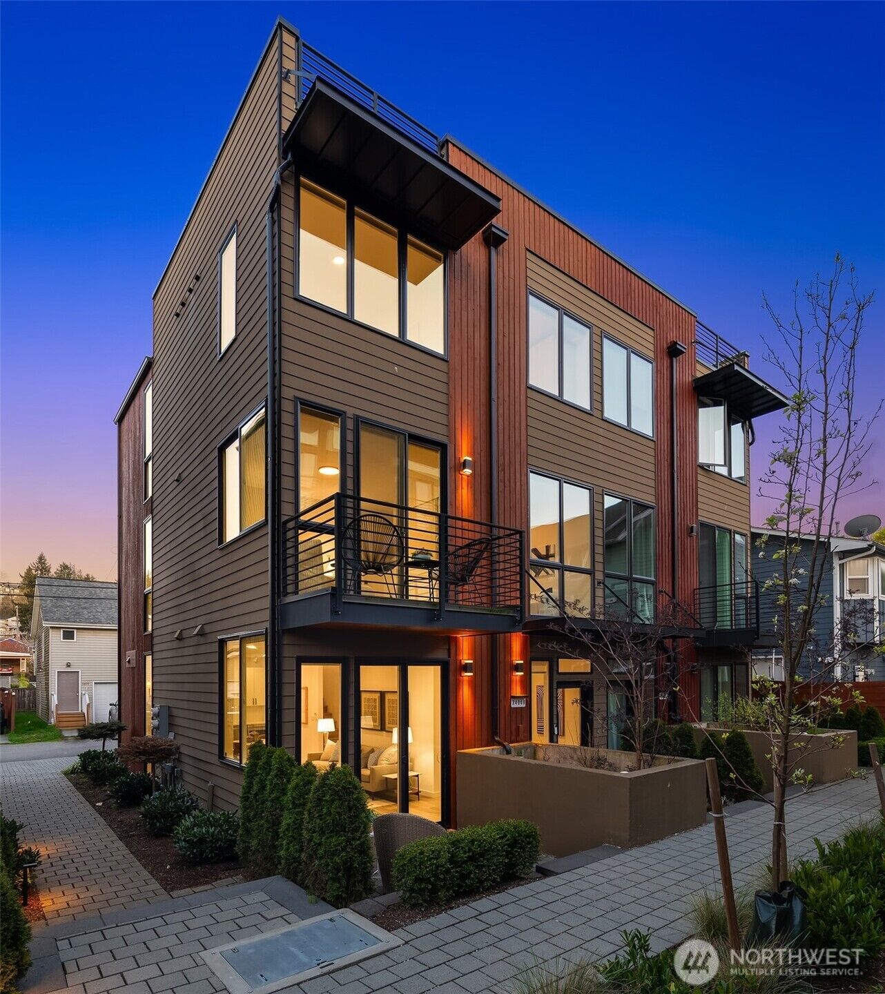 Property Photo:  3406 B  34th Avenue W  WA 98199 