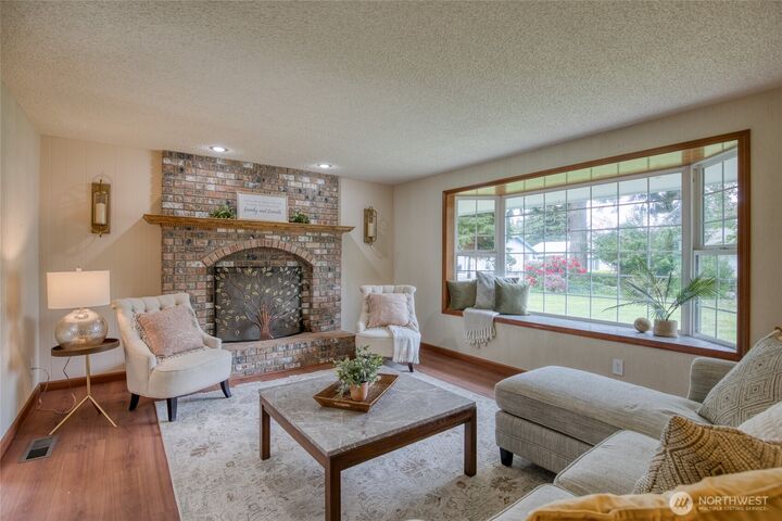 Property Photo:  912 W Simpson Avenue  WA 98563 