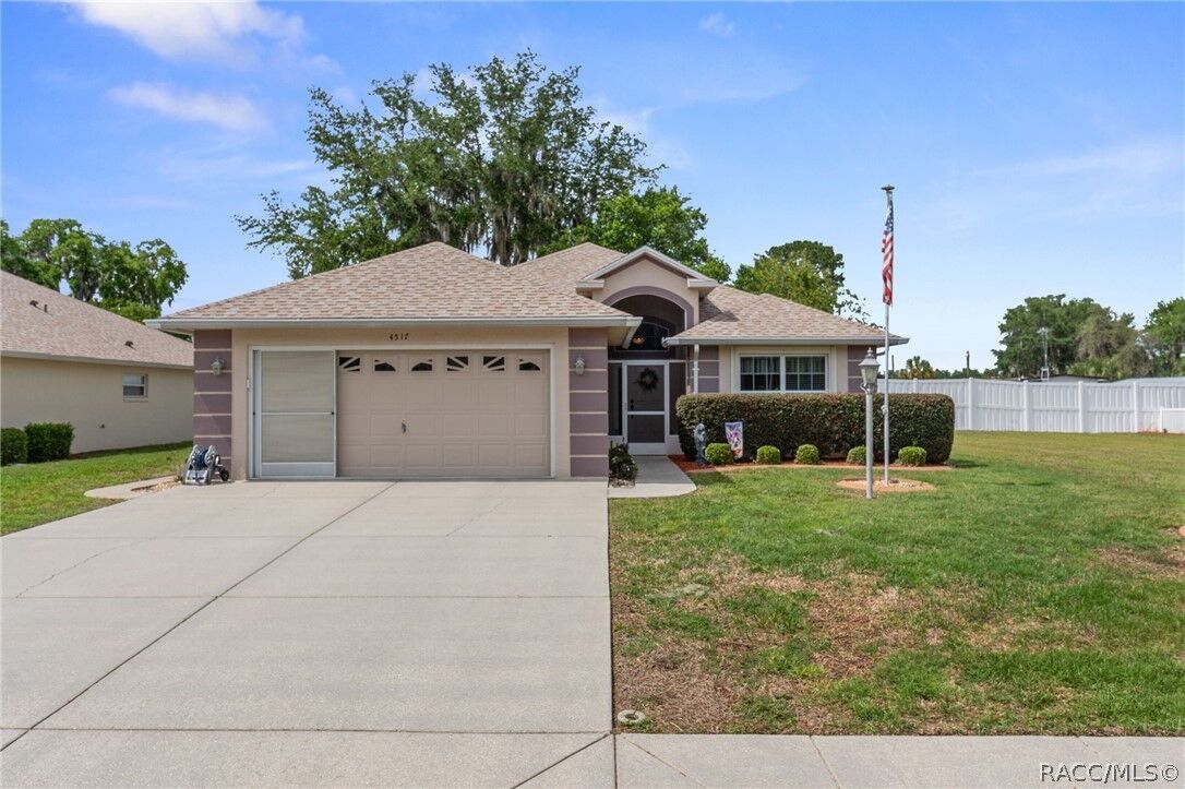 Property Photo:  4517 N Lake Vista Trail  FL 34442 