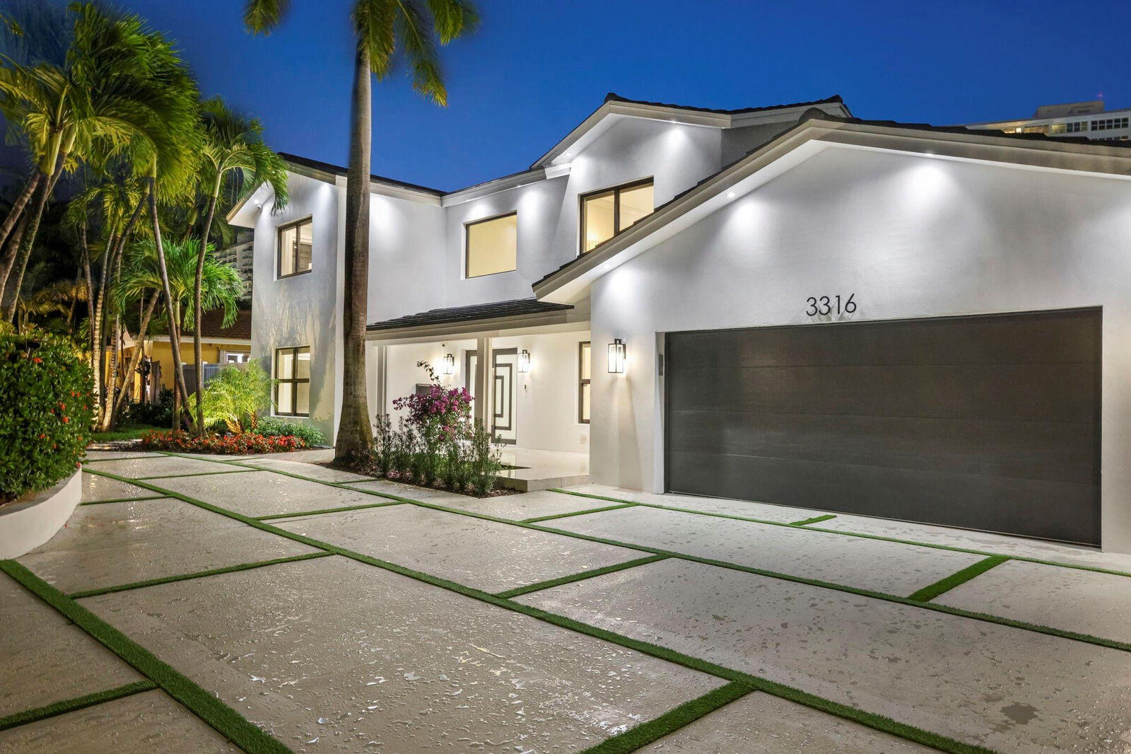 Property Photo:  3316 NE 37th Street  FL 33308 