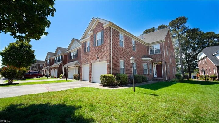 Property Photo:  1017 Skiffs Landing Ln  VA 23435 
