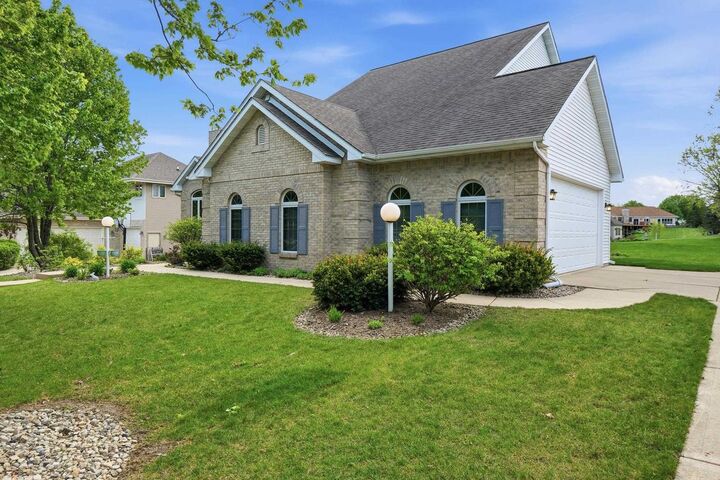 Property Photo:  8813 Nelson Crossing  WI 53593 