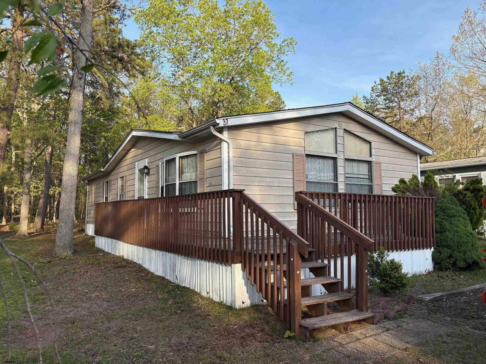 Property Photo:  37 Hickory Street  NJ 08330 