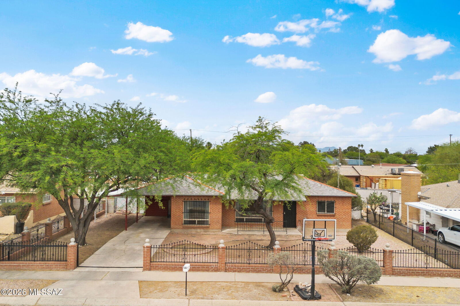 Property Photo:  912 S Jefferson Avenue  AZ 85711 