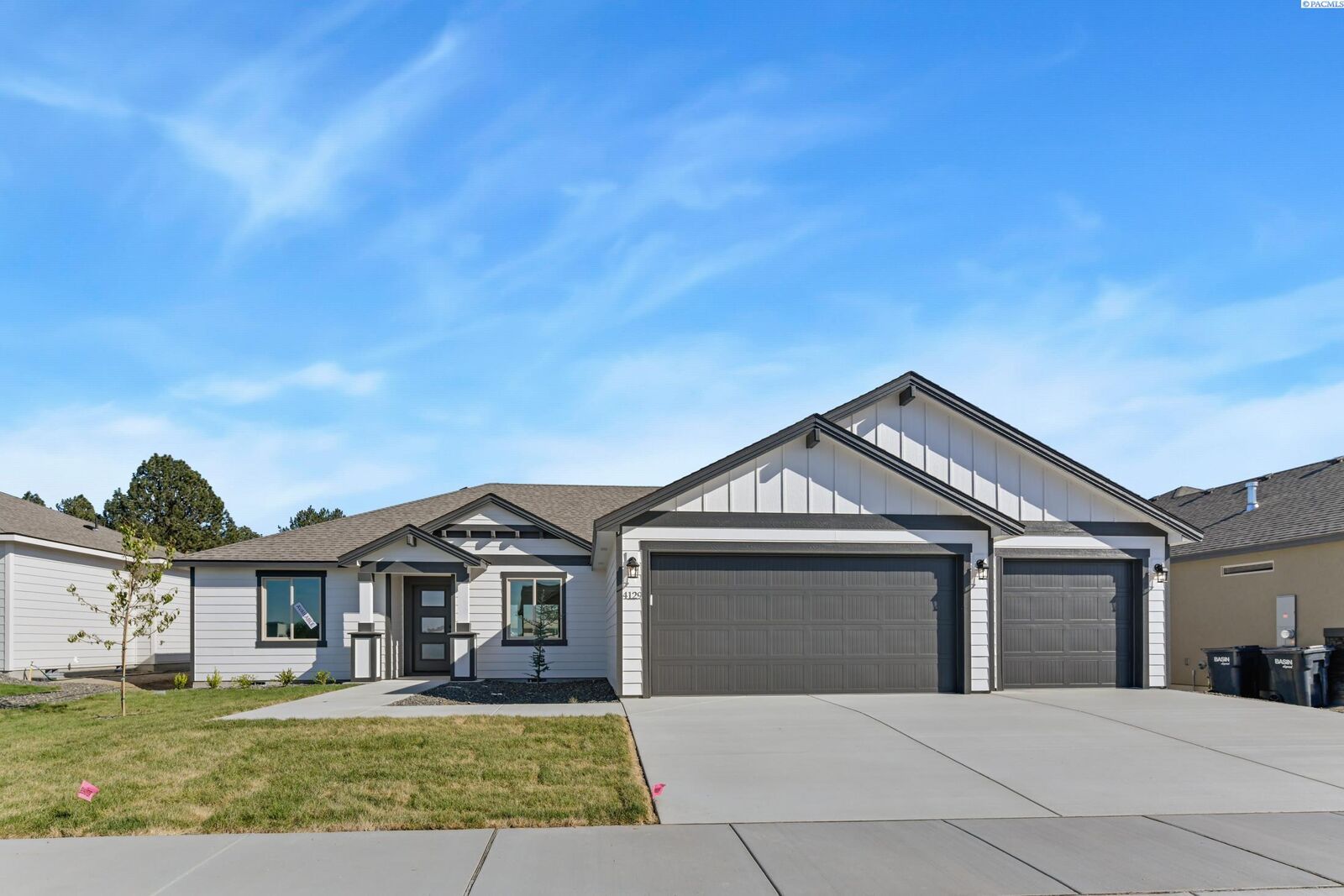 Property Photo:  4129 Road 104  WA 99301 