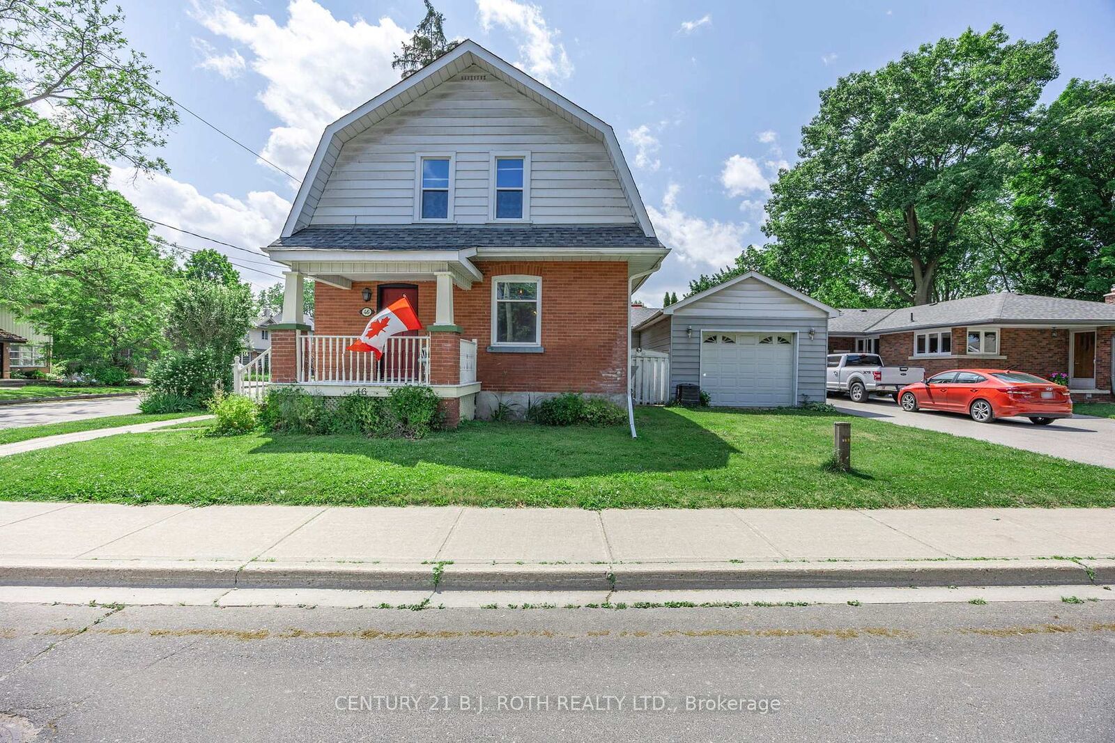 Property Photo:  46 Church Street S  ON L9R 1G9 