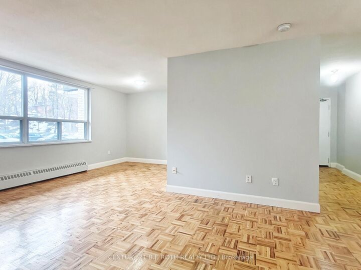 Property Photo:  37 Peel Street 100  ON L4M 3L1 