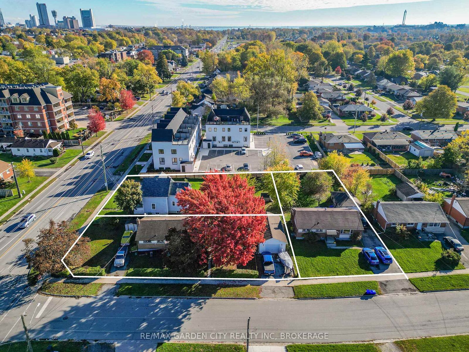 Property Photo:  6560 McLeod Road  ON L2G 3G4 