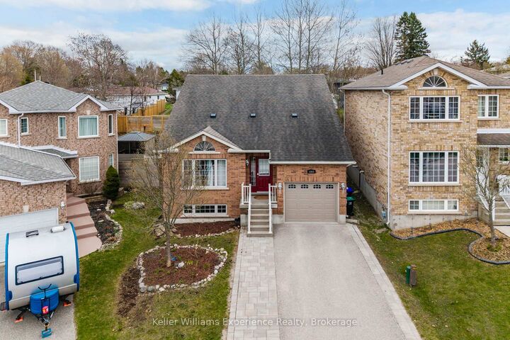 Property Photo:  1005 Whitney Crescent  ON L4R 5N3 