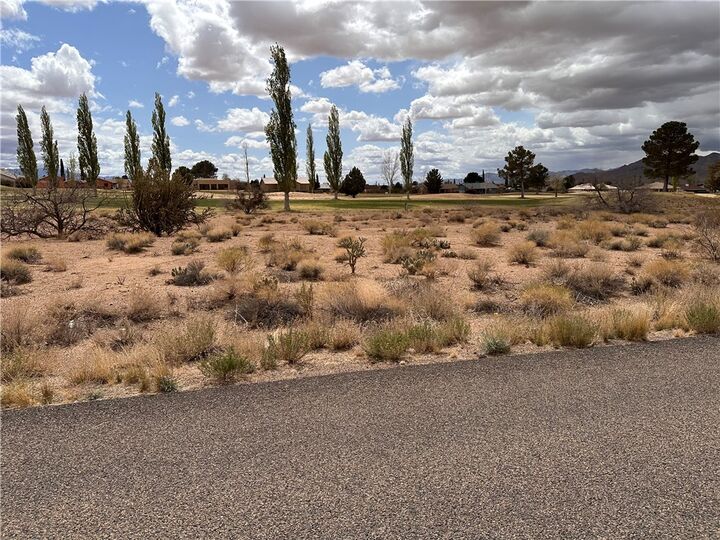 Property Photo:  7634 Vista Dr  AZ 86401 