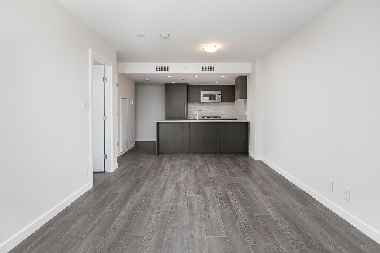 Property Photo:  125 E 14th Street 701  BC V7M 2H8 