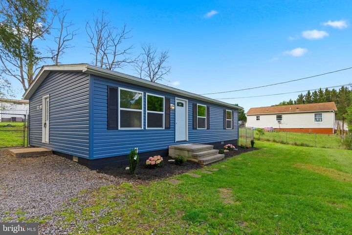 Property Photo:  4 Cayman Court  WV 25404 