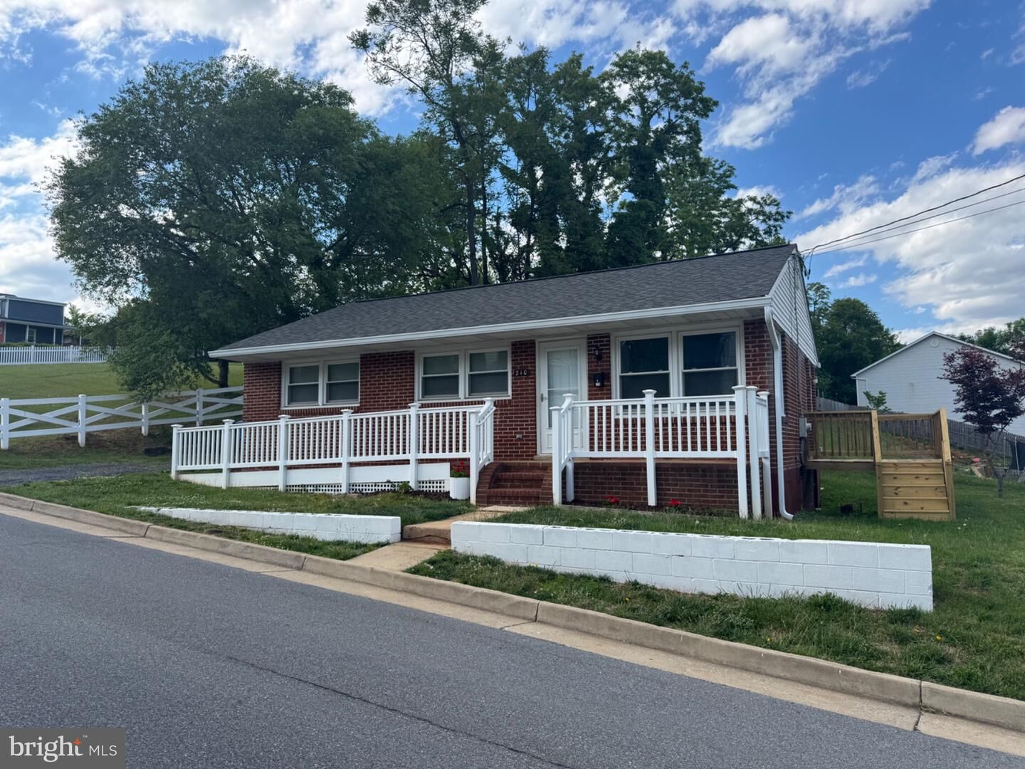 Property Photo:  210 Midway Avenue  VA 22630 